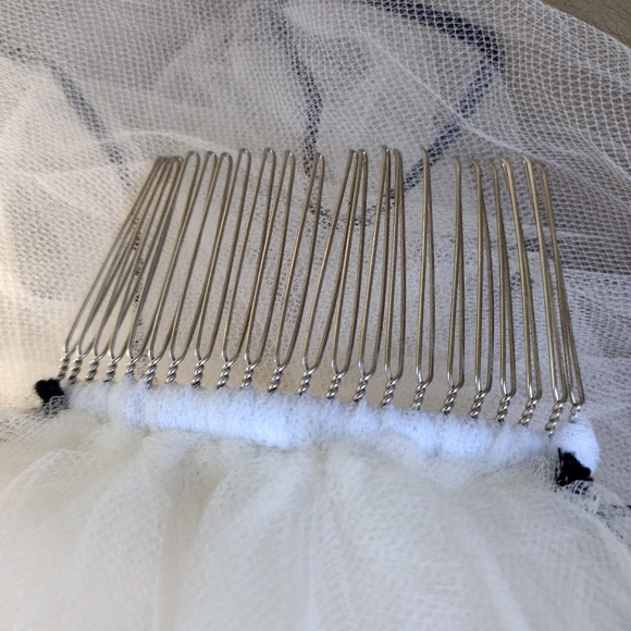 Wedding veil with 3 layers read description! - Picture 5 of 10